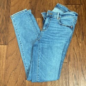 Light wash Lonny jeans. Loft jeans